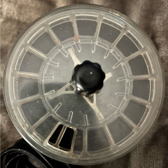 Auto Fish Feeder LAZY SUSAN Automatic Vacation Feeder.Preowned & Works! - Picture 3 of 9